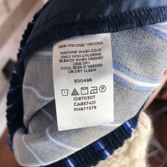 Ann Taylor Pull on Blue Striped Pant Large - Picture 6 of 6